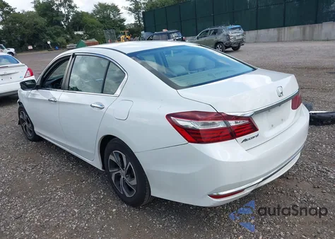2017 Honda Accord Lx z USA, uszkodzony, nr VIN 1HGCR2F35HA197657